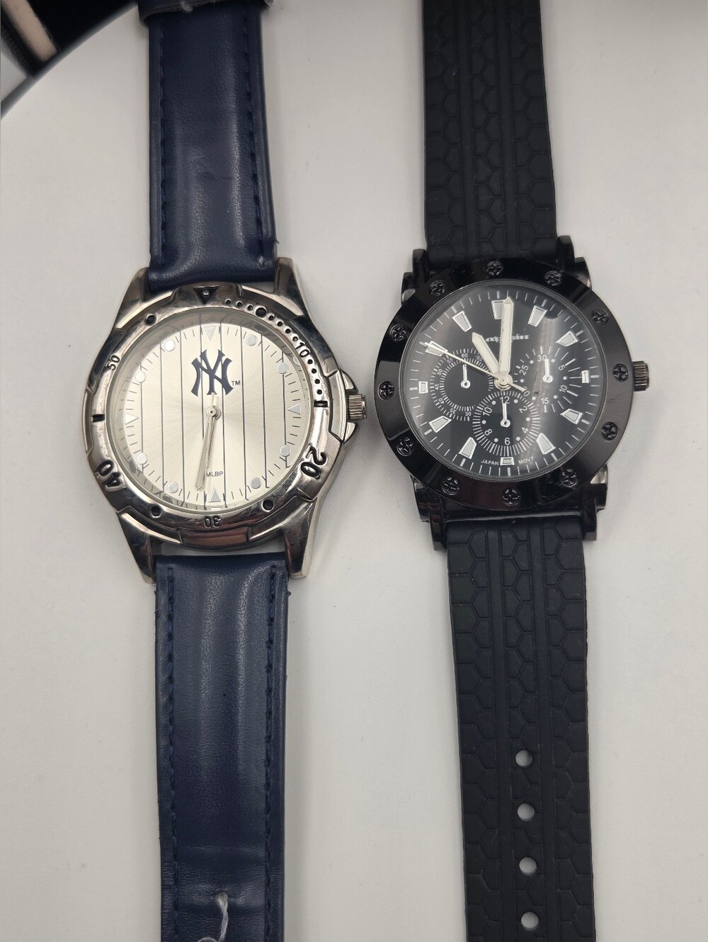 NEW vintage New York Yankees watch features a baseball-style striped